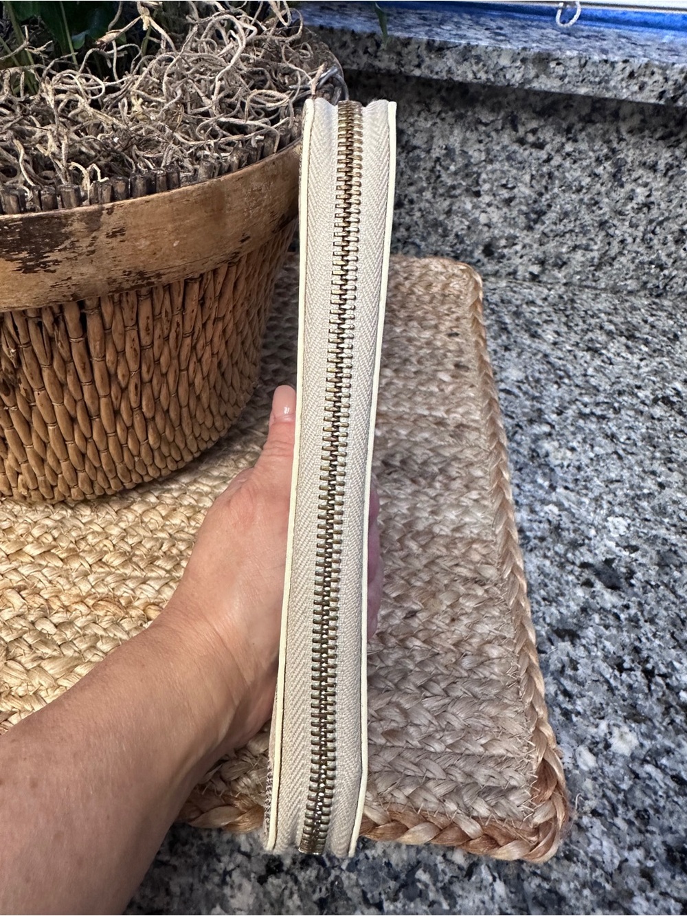 Louis Vuitton Damier Azur Zippy Long Wallet - Picture 4 of 12